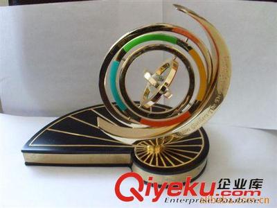 供應(yīng)工藝品木底座 密度板底座-義烏市璽悅工藝品廠提供供應(yīng)工藝品木底座 密度板底座的相關(guān)介紹、產(chǎn)品、服務(wù)、圖片、價(jià)格義烏市璽悅工藝品廠、樹脂工藝品;樹脂飾品;高檔商務(wù)禮品;樹脂產(chǎn)品;工藝禮品;波麗工藝品;旅游裝飾品;促銷禮品;廣告贈(zèng)品;樹脂禮品;樹脂冰箱貼;樹脂小掛件;樹脂公仔;樹脂相框;樹脂配件